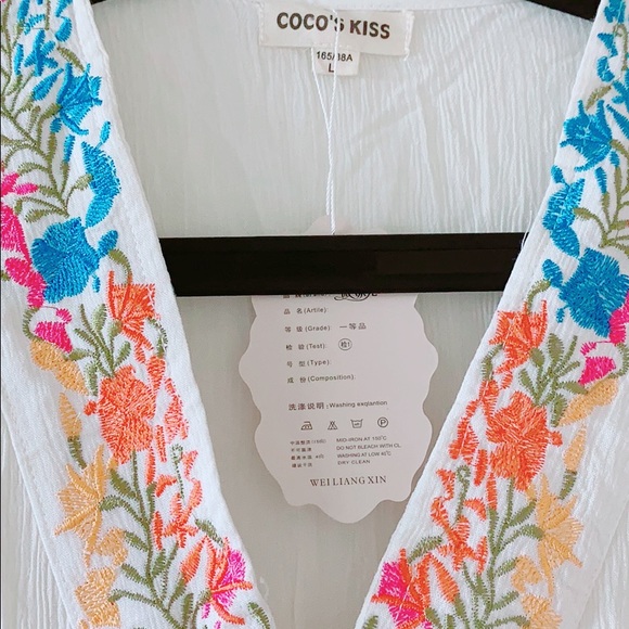 Embroidery floral dress - Picture 9 of 9